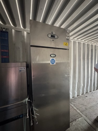 Fosters full size fish fridge - full,