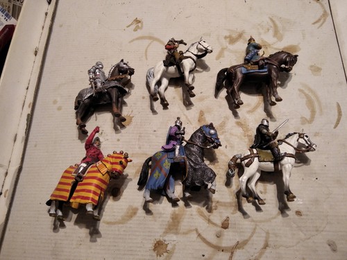 Medieval soldiers lot - soldiers,