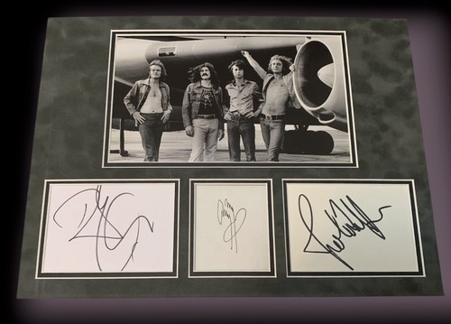 Signed led zeppelin robert - signed,