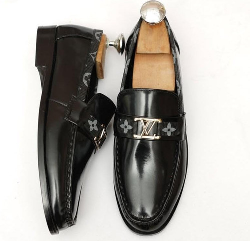 Handmade mens leather shoes