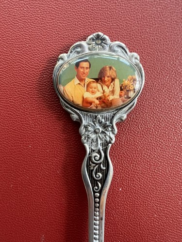 Lovely spoon see pic - lovely,