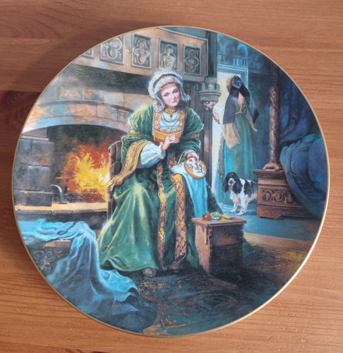 Royal doulton 1995 collector - royal,