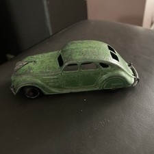 DINKY TOYS,  CHRYSLER AIRFLOW,  30a, c1946 
