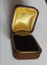 QUALITY VINTAGE H SAMUEL RING