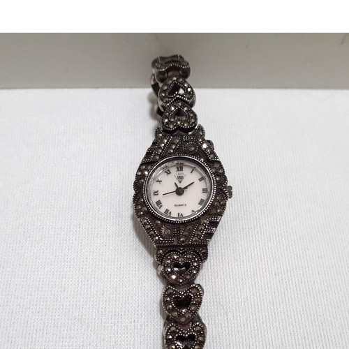 Vintage ladies wristwatch - vintage,