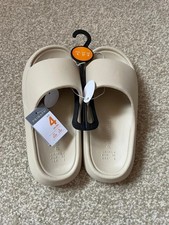 New Primark Beige Sliders |