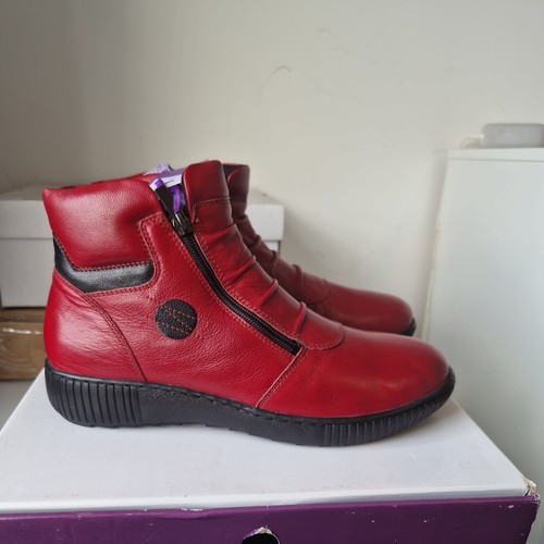 Bnib ladies red - bnib, lotus
