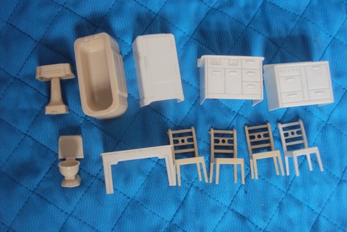 Dolls house furniture 16 - house, 1:16