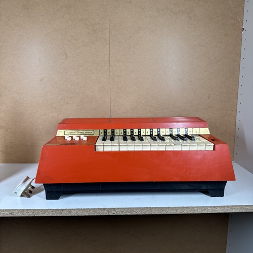 Orange vintage magnus style - orange,