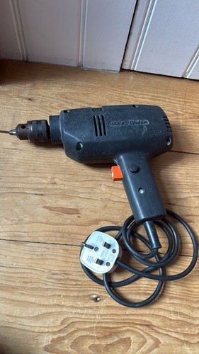 Black decker corded hammer - &,