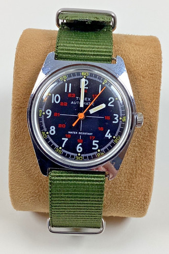 Vintage 1978 men timex - vintage,