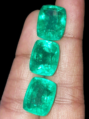 Natural emerald ct 3 - 9,