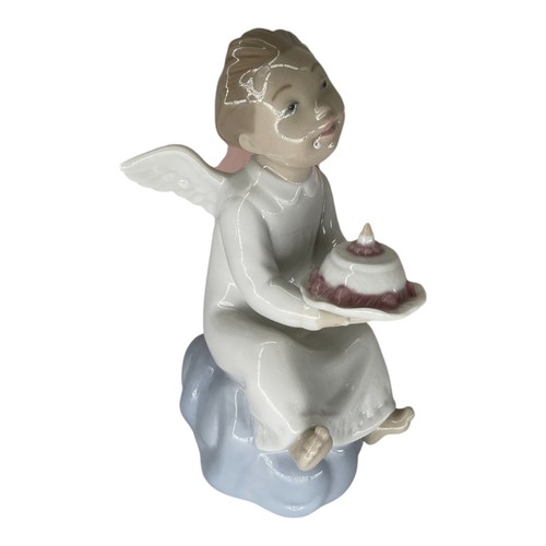 Nao lladró porcelain - by,