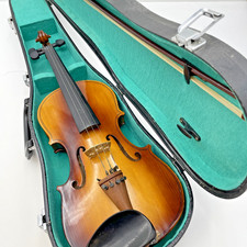 Lark 3/4 Size Violin with Bow and Case                                       K12