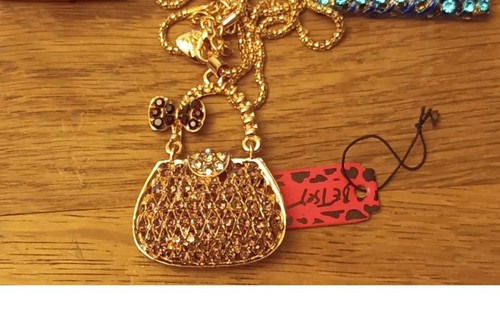 Hand bag necklaces betsey - hand,