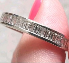 Quality 18ct White Gold Iliana