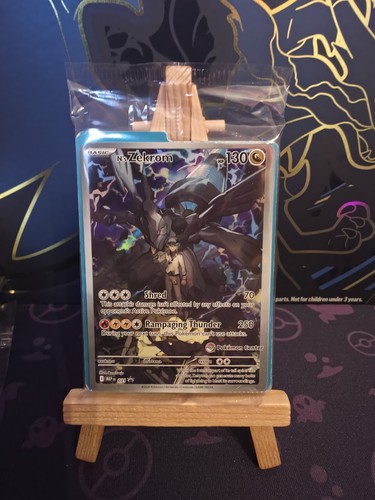Zekrom pokémon center - zekrom,