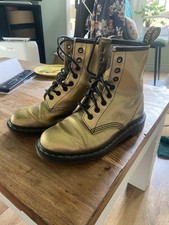 Dr. Martens 1460 Pascal gold