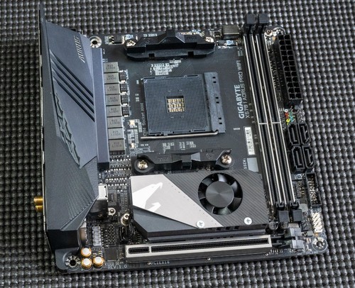 Gigabyte x570 aorus - x570, wifi