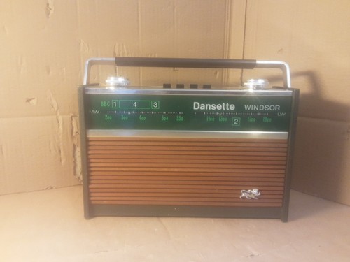 Vintage windsor radio - windsor,