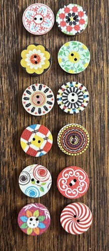 Wooden patterned buttons - wooden,