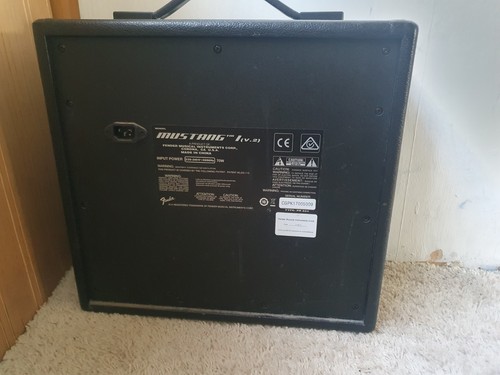 Fender mustang electric - 1, v2