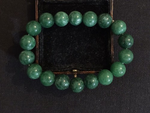 Vintage style jewellery jade - vintage,