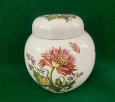 VINTAGE MASON'S IRONSTONE 5½" GINGER JAR ~ LOVELY FLORAL / FLOWER PATTERN DESIGN