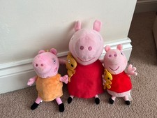 2 x Peppa Pig George and Mummy