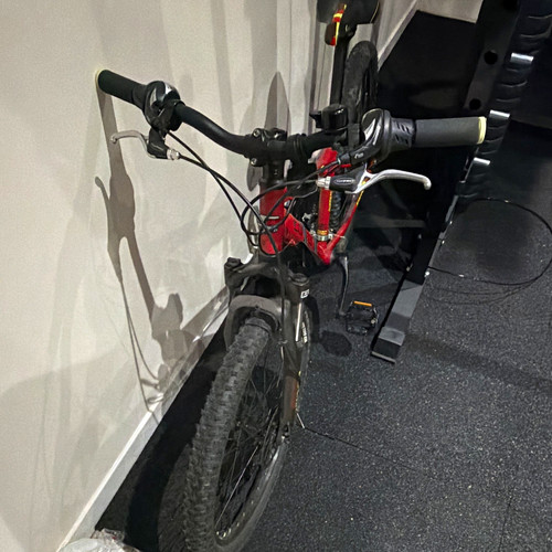 Carrera mountain bike 26in - carrera,