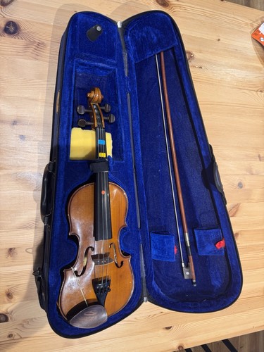Violin size with bow and - violin,