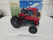 UNIVERSAL HOBBIES 2692 1:16