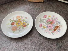 2 decorative wedgewood floral