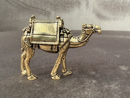 Solid brass loaded camel - brass,