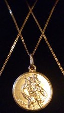 *Beautiful 9ct 375 Yellow Solid Gold Round ST CHRISTOPHER Pendant on 16" Chain*