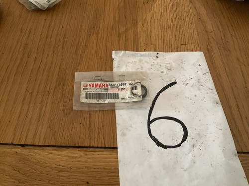 Yamaha insulator bush - yamaha,