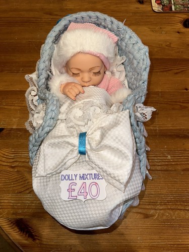 Reborn doll crochet crib - in,