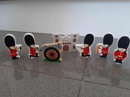 Hamleys wooden mini castle - wooden,