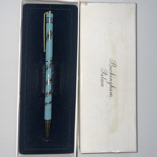 Vintage buckingham palace - vintage, "buckingham