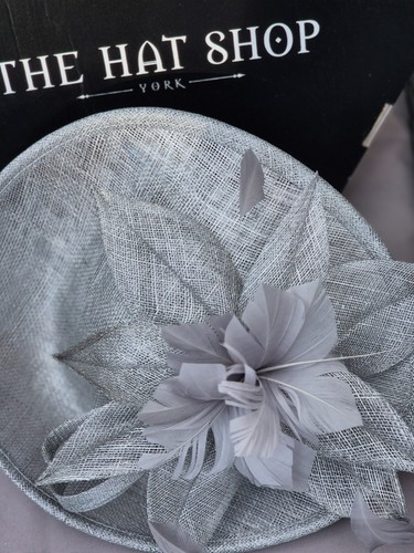 Silver fascinator includes - silver,