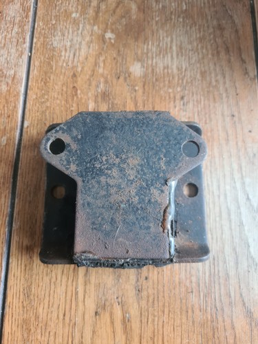 Classic mini engine mount - mini,