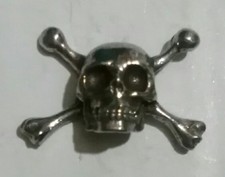 Skull & Crossbones Pewter Pin