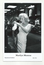 BX98) MARILYN MONROE SWIFTSURE PHOTO POSTCARD (201/763) FILMSTAR PIN UP GLAMOR