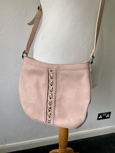 Pavers pale pink - pale, cross