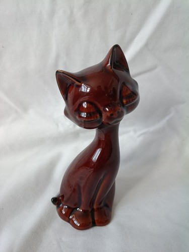 Vintage brown cat figurine - brown,