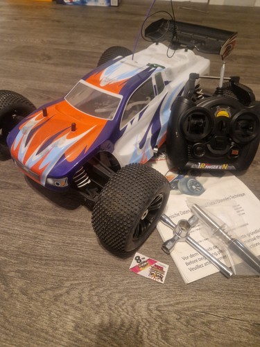 Scale nitro truggy - 1/8, truggy.