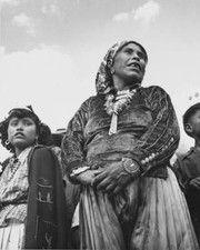 Native American Navajo women