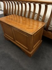 Willis & Gambier Blanket/Chest