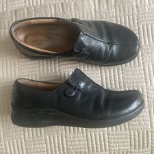 Clarks Unstructured Black