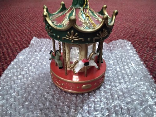 Vtg 90s trim - a, carousel